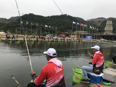 冬季钓鲫鱼在做到五小的同时一定也要注意六要